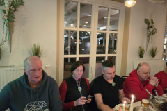 Samstag_Essen_Warten_Ankommen